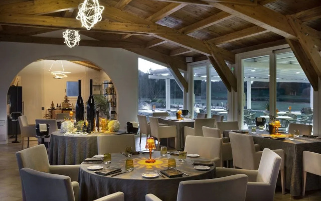 Li Neuli Country Club