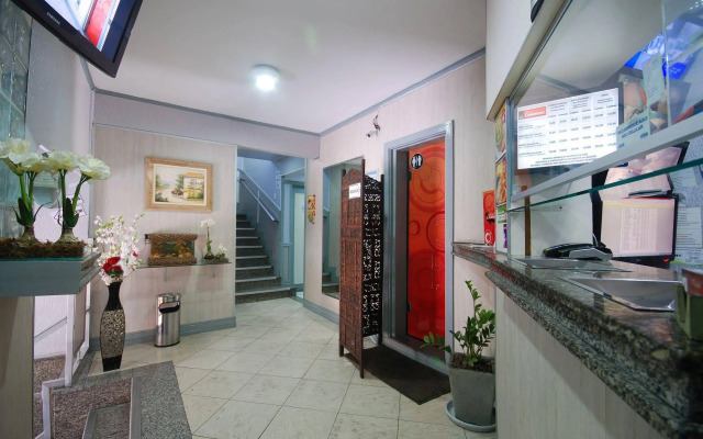 Calamares Hotel