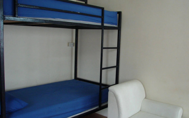 Center Point Dorm Room