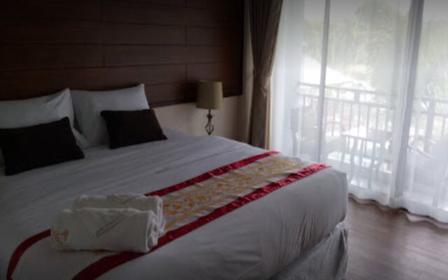 Moon Terrace Resort & Hotel