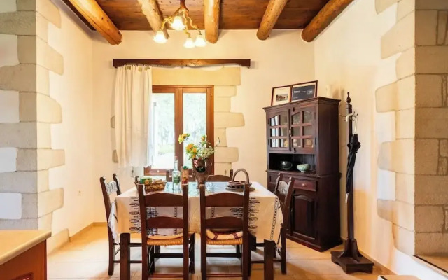 Villa Aloni-traditional Stone Villa With Nice View,pool and Garden