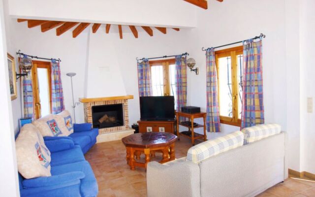House Gabi Falcone