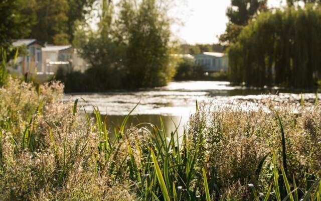 Rosedale Lakeside Lodge
