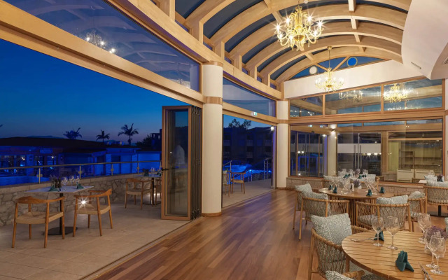 Seafos Luxury Resort & Spa