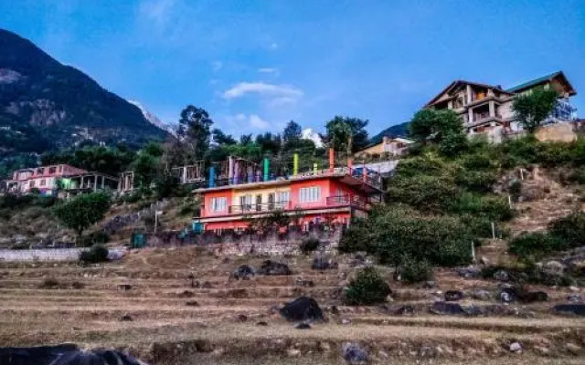 Hobo Hostel