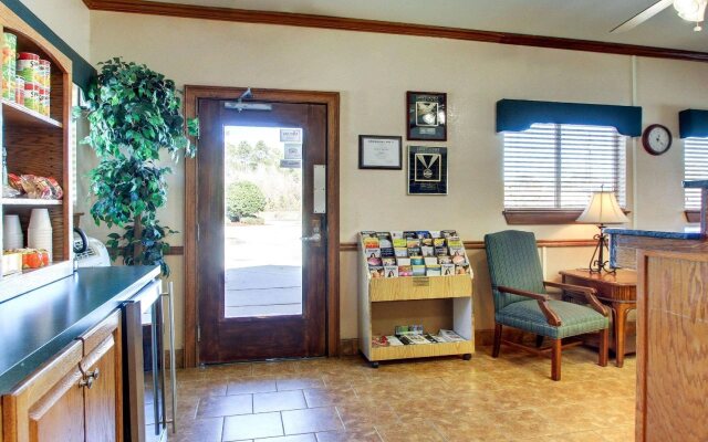 Suburban Studios Biloxi North Area