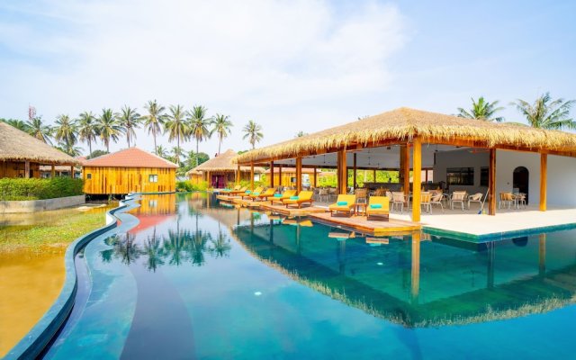Floating Khmer Village Resort