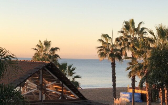 Marbella Views Jacuzzi Cinema Bbq Pool Condo Wifi