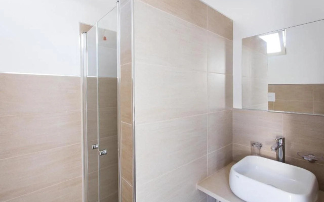 Luna Minoica Suites and Apartments