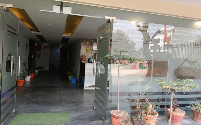 The Indian Hotel & Kitchen