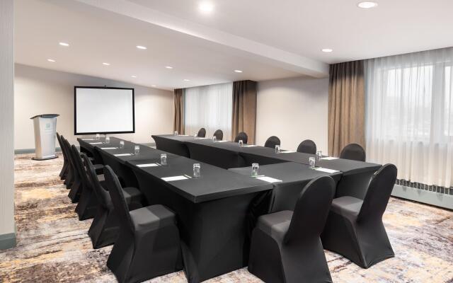 Holiday Inn Toronto Airport East by IHG