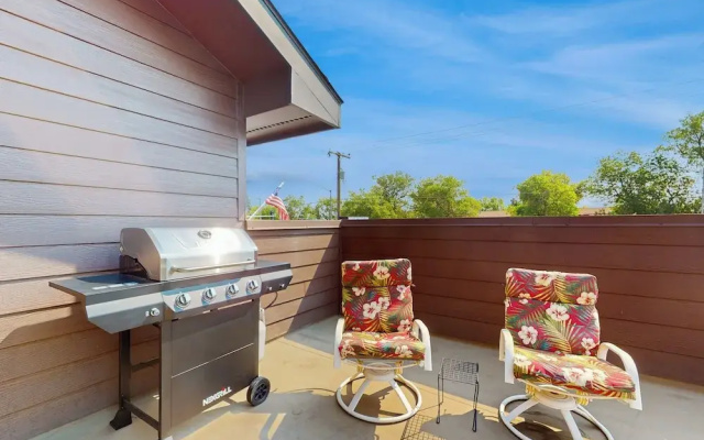3BR Cozy Apartment w/ Mountain Views