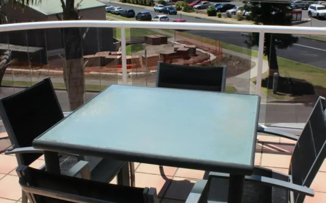 Mollymook Cove Apartments