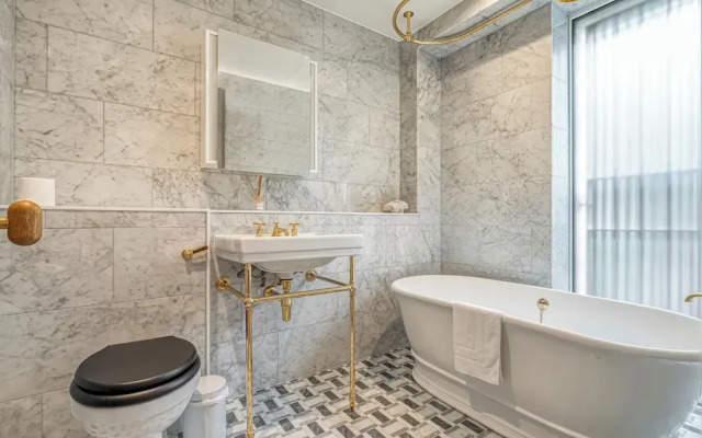 Luxury flats near Big Ben and London Eye