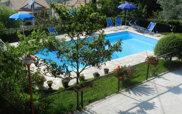 Bb La Mortella With Pool