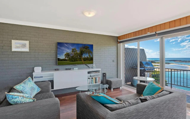 Pacific Pines Unit 5