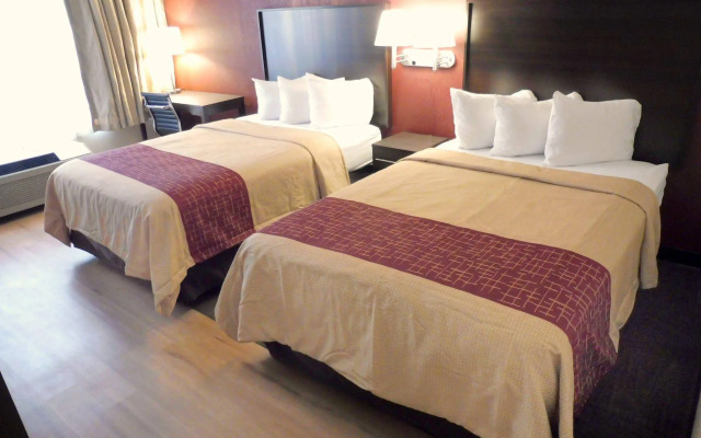 HomeTowne Studios by Red Roof & Conference Center Cortland