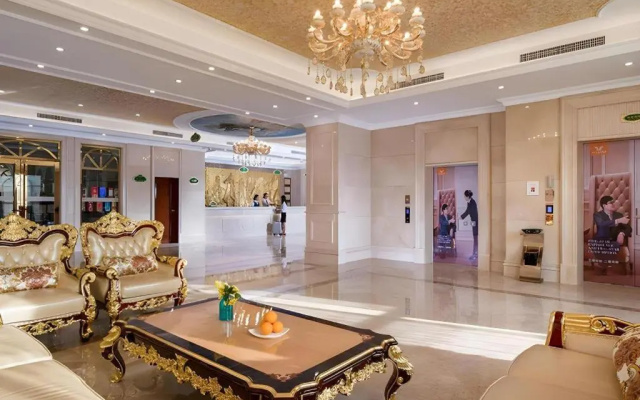 Vienna Hotel (Guangzhou Baiyun University Jinyuan Plaza) – Lobby – Guangzhou