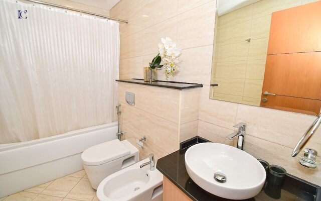 Stunning Sea View 2Bed near Tram Stn