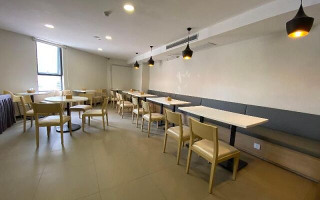 Hanting Hotel Shanghai Anting Automobile City