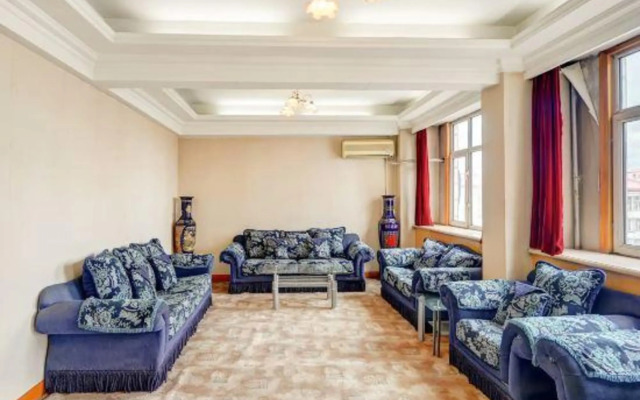 Longyun Hotel