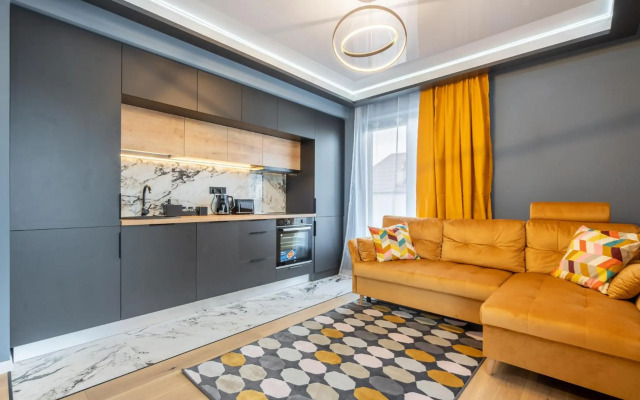 Sunflower- Designer 2R apartment near Piata Unirii with circular terrace