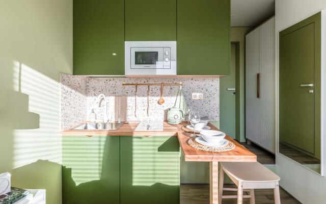 In an apartment on Sokolnicheskiy Val street 1