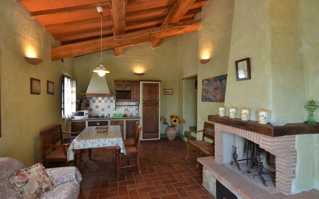 Quaint Holiday Home in Arcidosso With Swimming Pool