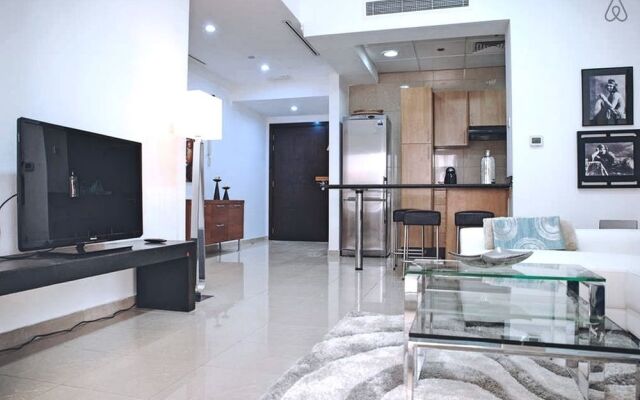 One Perfect Stay - Marina Crown