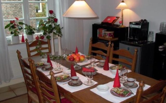 Altes Landhaus am Park Bed and Breakfast