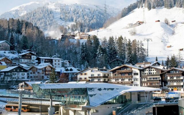 Mod Apartment in Pettneu am Arlberg near Ski Area
