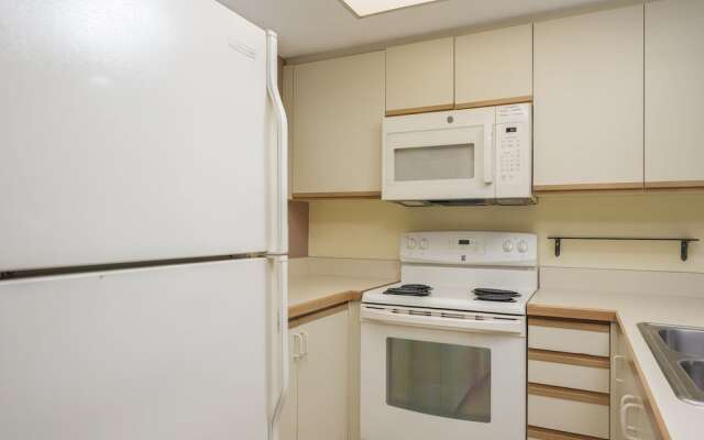 Ocean Village Club N17