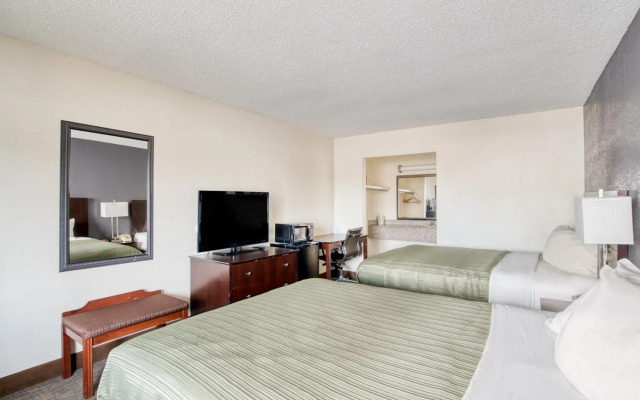 OYO Hotel Alexandria LA - Hwy 165