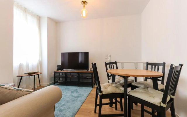 Wal Apartments- 3 bedrooms with parking space