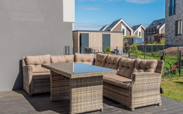 Black Gold Apartments