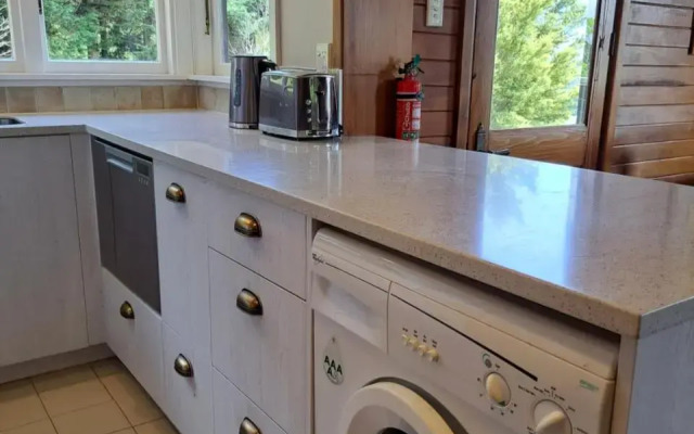 Otahuna Hideaway - Christchurch Holiday Homes