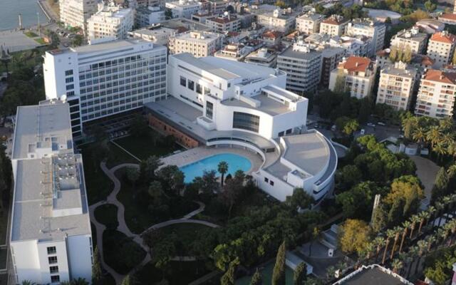 Swissotel Buyuk Efes Izmir