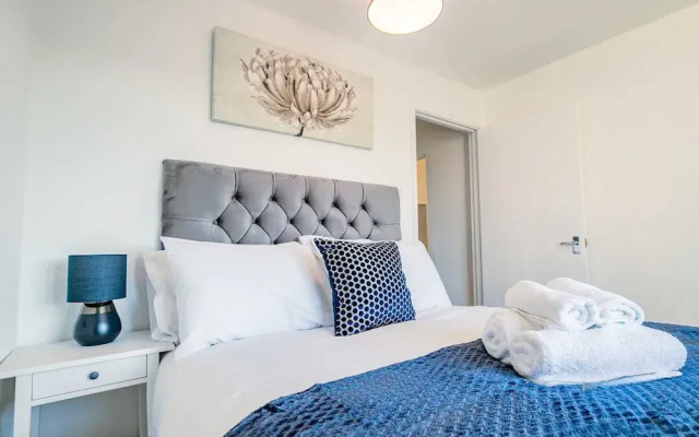Host Stay Chestnut Residence