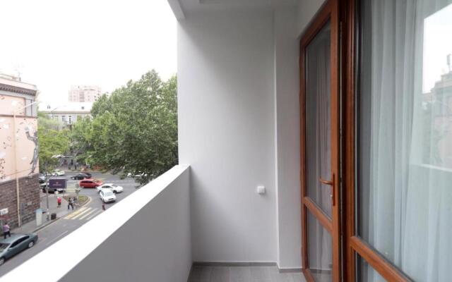 Stay Inn Apartments on Mashtots avenue