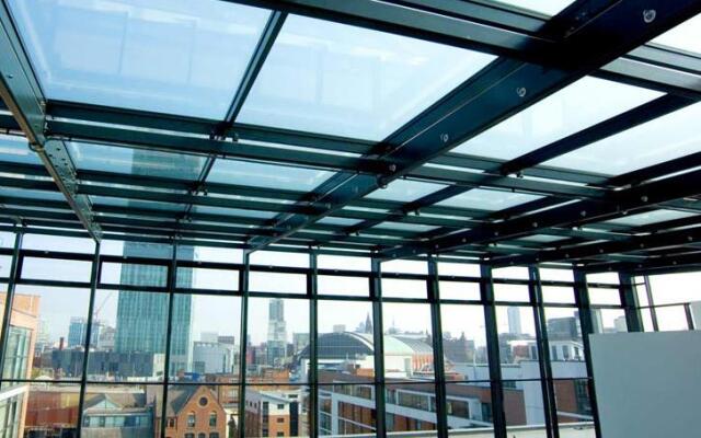 Manchester: Blue Rainbow Apartments