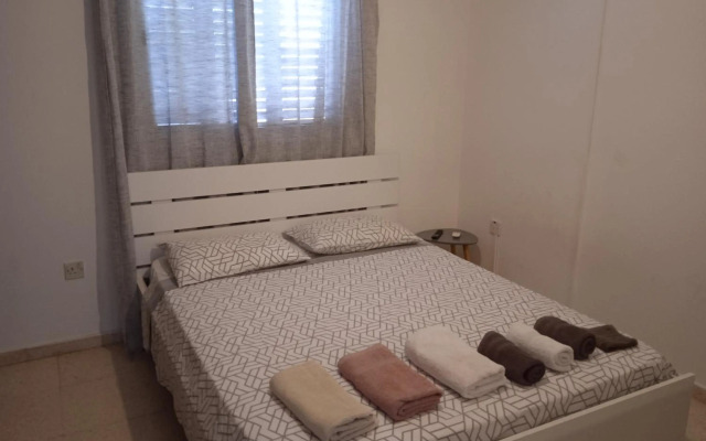 Larnaca, Pervolia 1 bedroom seaside apartment