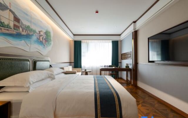 Nostalgia S Hotel (Shanghai Railway Station Suzhou River)