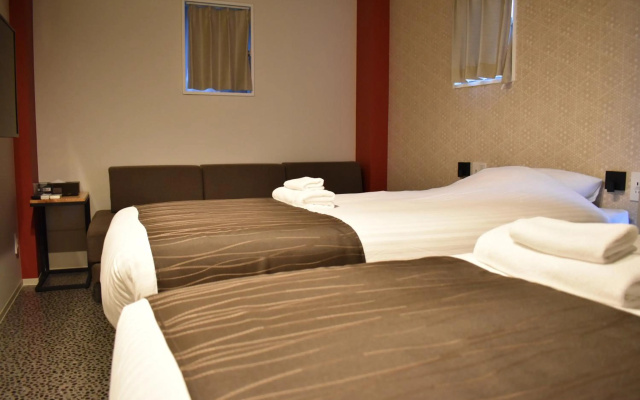 Shinsaibashi House – Guest Rooms – Osaka