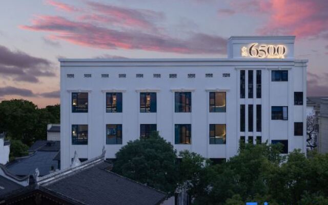 Yijian·6500 Hotel