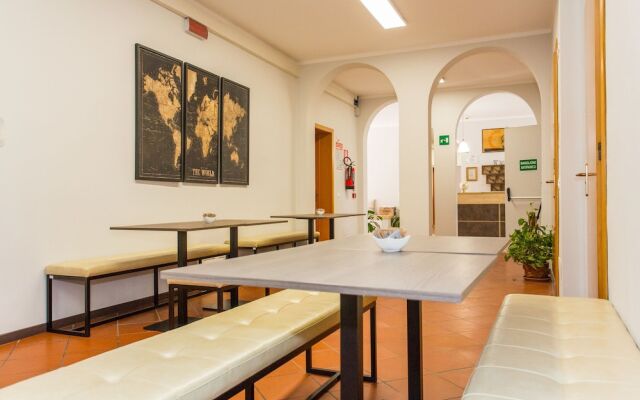 Student's Hostel Estense