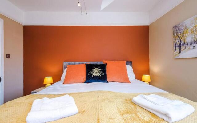 Fresh, new, stylish Chester Town House to sleep 6