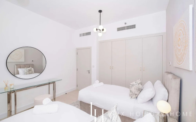 LUX  The Luxurious Central JBR Suite