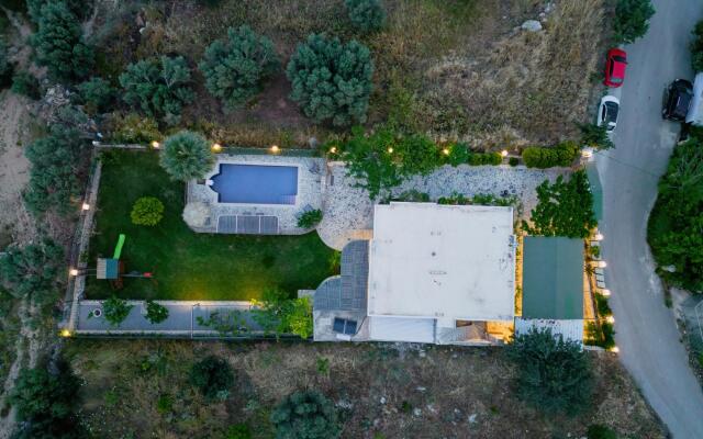 "Dafni Villa" A Place To Visit