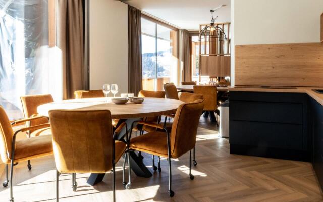 Spacious apartment with sauna, ski area at 600 m.
