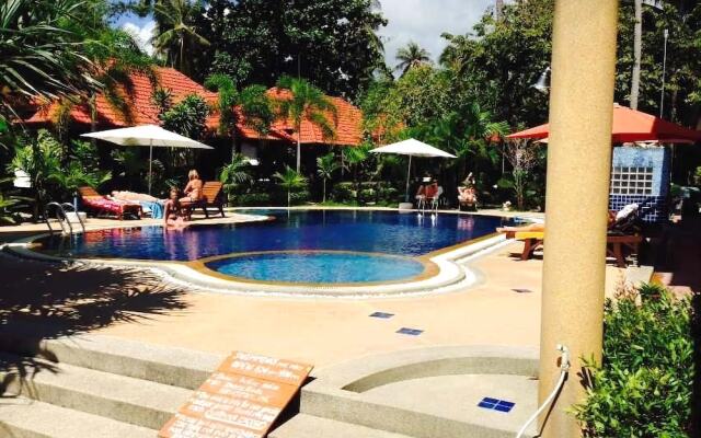 Mac's Bay Resort